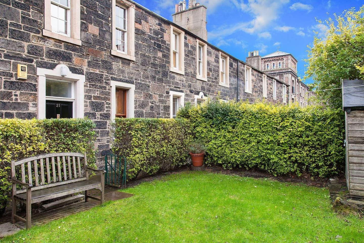 Apartment Princes St - 5 Minutes Walk-main Door&private Garden