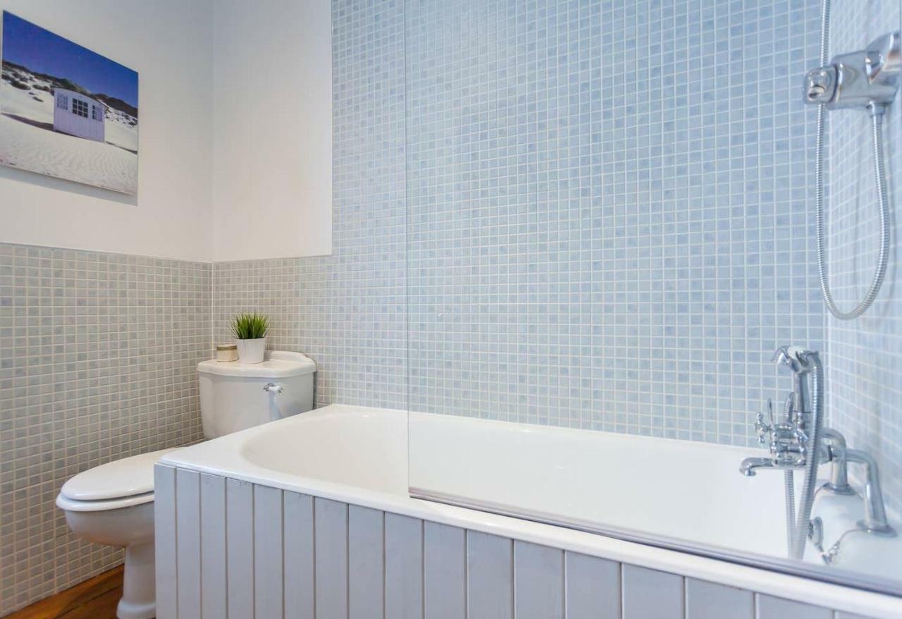 Princes St - 5 Minutes Walk-main Door&private Garden