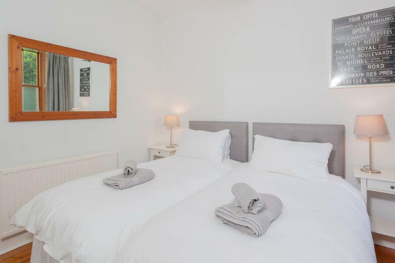 Princes St - 5 Minutes Walk-main Door&private Garden Apartment Edinburgh