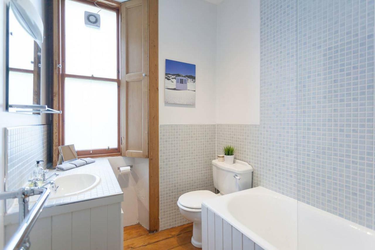 Princes St - 5 Minutes Walk-main Door&private Garden * Edinburgh